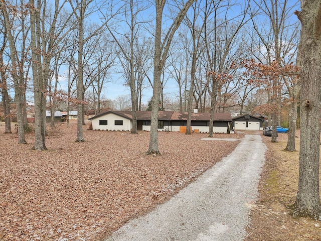 512 Westwood Dr, Tullahoma, TN 37388 - view of front of house with driveway and an attached garage