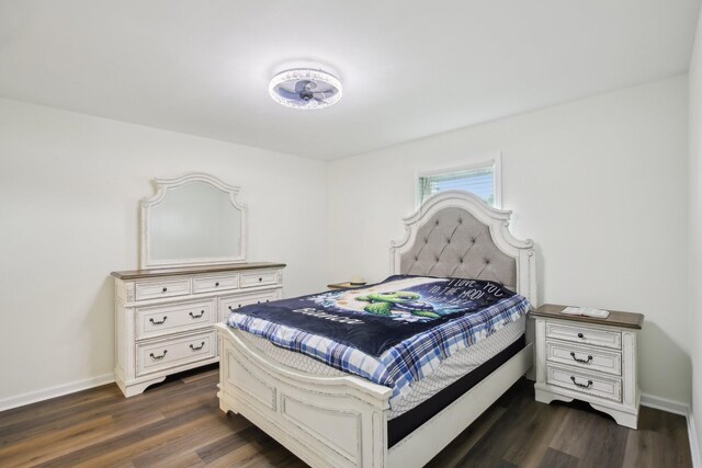 976 Long Beech Dr, Clarksville, TN 37042 - bedroom featuring dark wood finished floors and baseboards