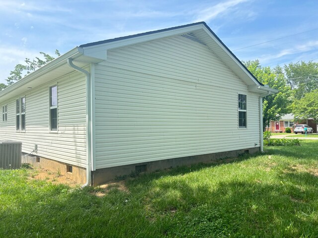 400 Circle Dr, Estill Springs, TN 37330 - view of side of home featuring crawl space and cooling unit