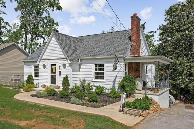 36 Hillcrest Dr, Sparta, TN 38583 - view of front of home featuring roof with shingles and a chimney
