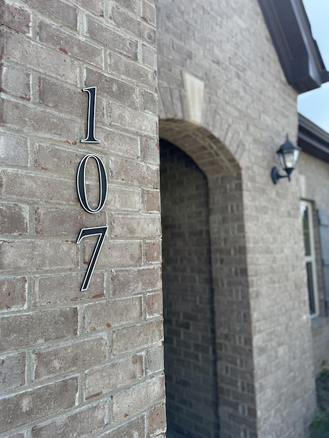 107 Auxley Ct, White House, TN 37188 - exterior view of brick siding
