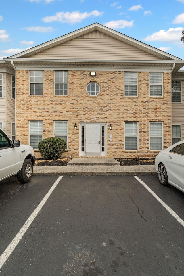 612 Churchill Xing, Madison, TN 37115 - view of property featuring uncovered parking