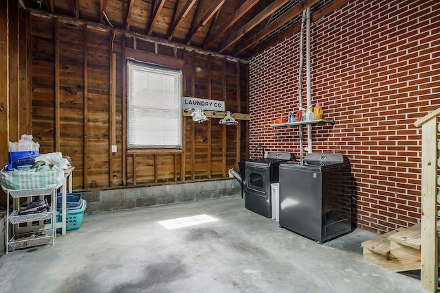 819 N Jefferson Ave, Cookeville, TN 38501 - garage featuring washing machine and clothes dryer
