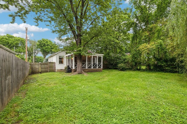 143 Two Mile Pike, Goodlettsville, TN 37072 - view of yard featuring a sunroom