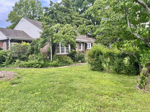 565 E College St, Pulaski, TN 38478 - view of grassy yard