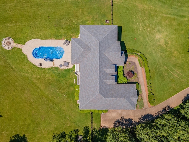 4095 Indian Hills Rd, Columbia, TN 38401 - view of subject property with a pool area