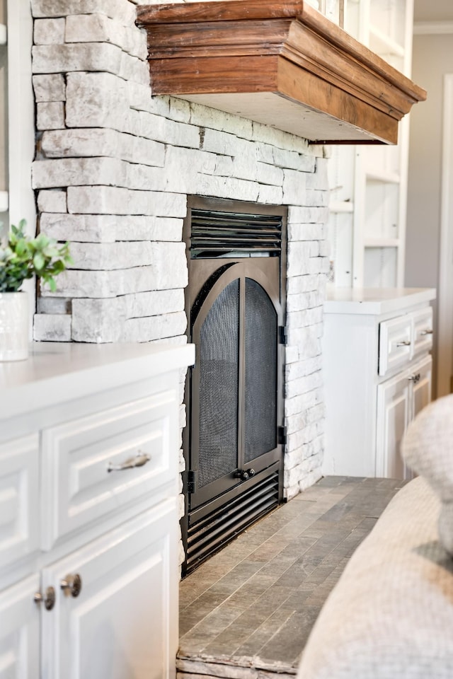 1112 Belmont Dr, Cookeville, TN 38506 - detailed view of a stone fireplace and crown molding