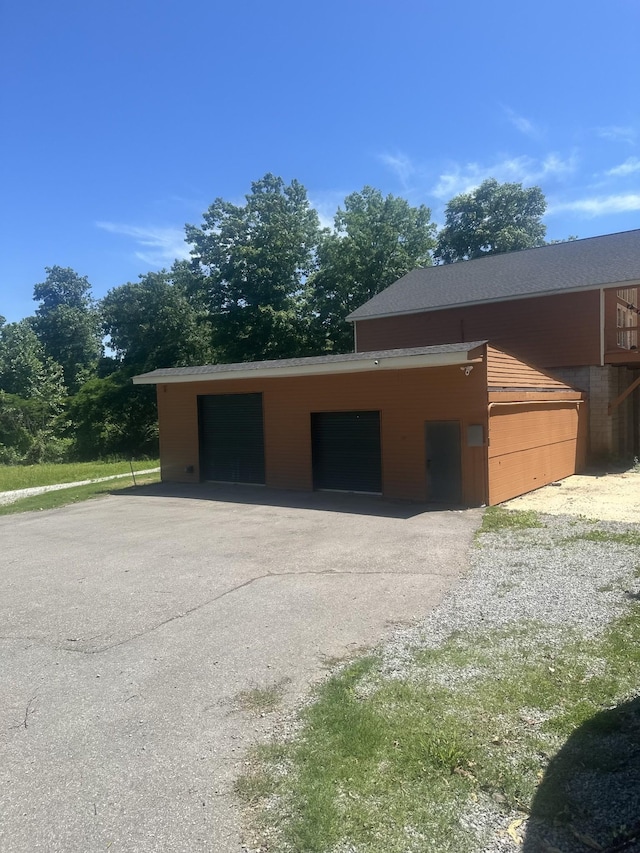 5533 Old Sams Creek Rd, Pegram, TN 37143 - view of garage