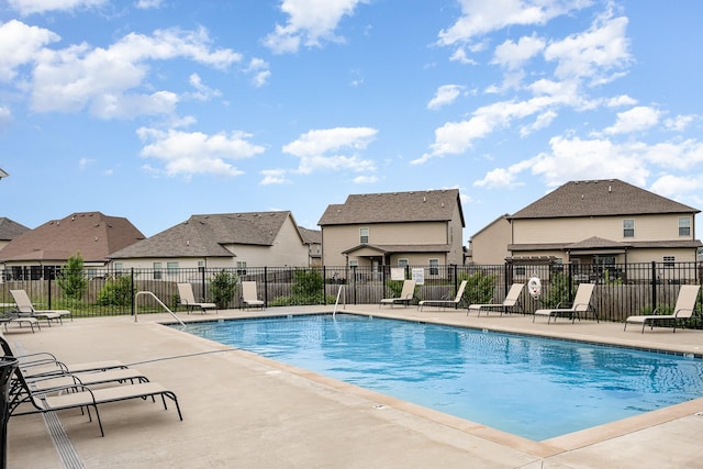 328 Fallow Cir, Clarksville, TN 37040 - community pool with fence, a patio, and a residential view