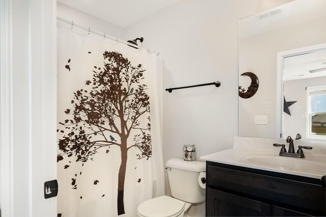 328 Fallow Cir, Clarksville, TN 37040 - bathroom with toilet and vanity