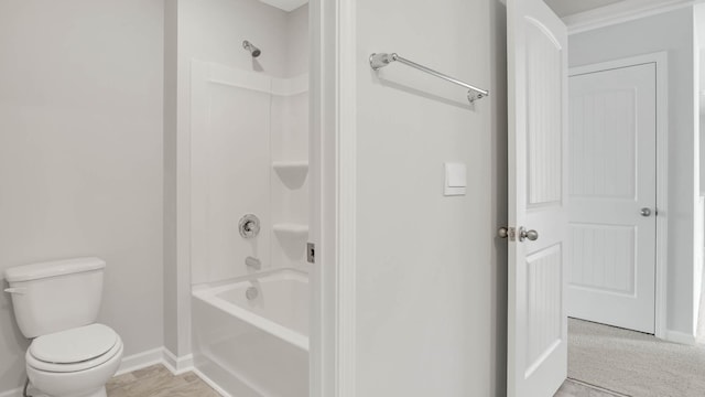 4028 Roane Dr, White House, TN 37188 - full bath featuring baseboards, toilet, and shower / bathtub combination