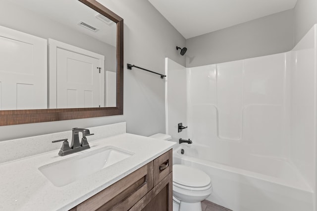 512 River Watch Way, Winchester, TN 37398 - bathroom with toilet, vanity, and shower / bath combination
