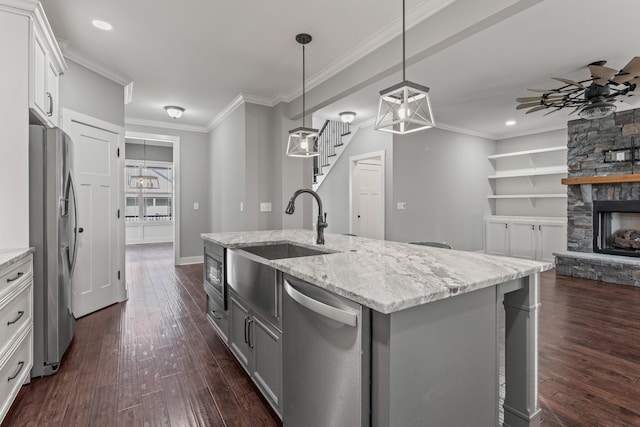512 River Watch Way, Winchester, TN 37398 - kitchen featuring appliances with stainless steel finishes, dark wood-style floors, a sink, recessed lighting, and an island with sink