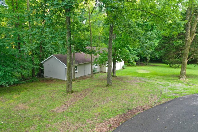 339 Thompson Ln, Clarksville, TN 37040 - view of grassy yard