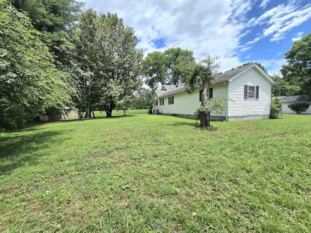 118 Bone Cave Rd, Rock Island, TN 38581 - view of green lawn