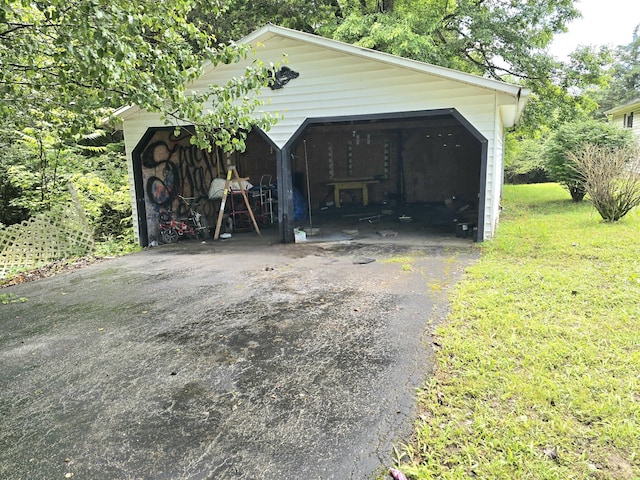 118 Bone Cave Rd, Rock Island, TN 38581 - view of garage