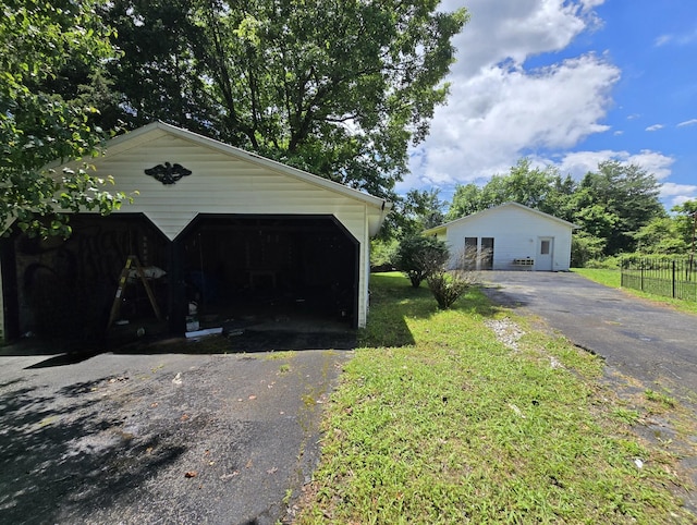 118 Bone Cave Rd, Rock Island, TN 38581 - garage with driveway
