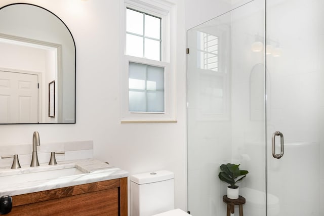 909 Miranda Pl, Franklin, TN 37067 - full bathroom featuring toilet, a shower stall, and vanity