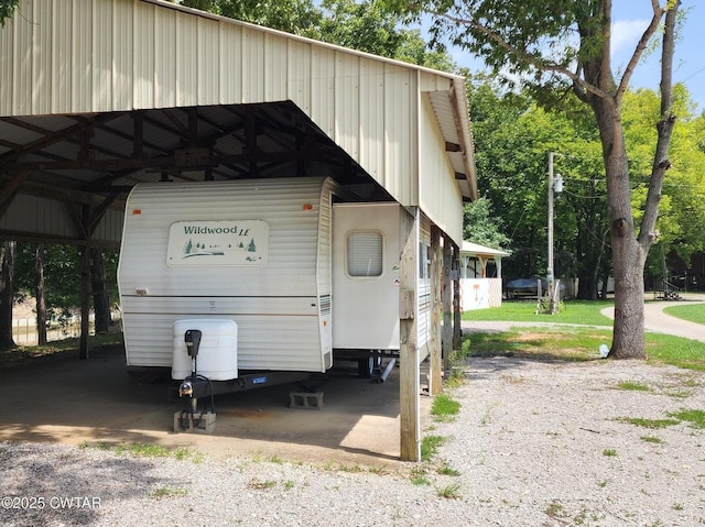 431 Pevahouse Camp Cir, Decaturville, TN 38329