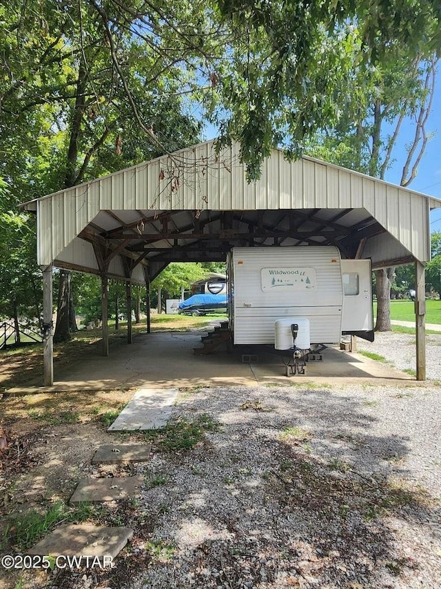 431 Pevahouse Camp Cir, Decaturville, TN 38329