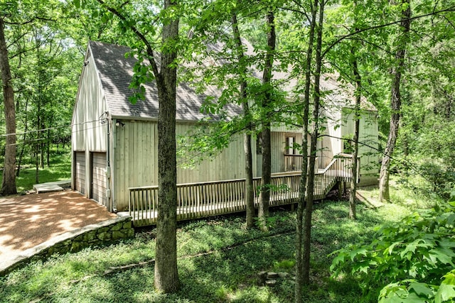 556 Lakeshore Dr, Old Hickory, TN 37138 - view of home's exterior with roof with shingles and a deck