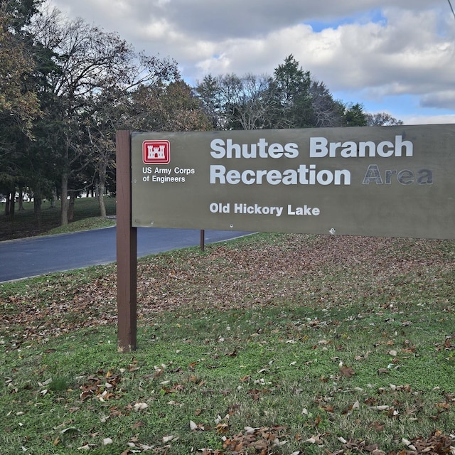556 Lakeshore Dr, Old Hickory, TN 37138 - view of community sign