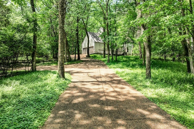 556 Lakeshore Dr, Old Hickory, TN 37138 - view of yard featuring an outbuilding