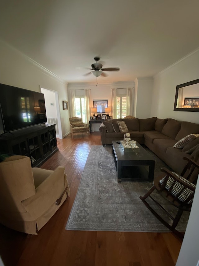415 Ashley Ln, Kingston Springs, TN 37082 - living area with crown molding, wood finished floors, and a ceiling fan