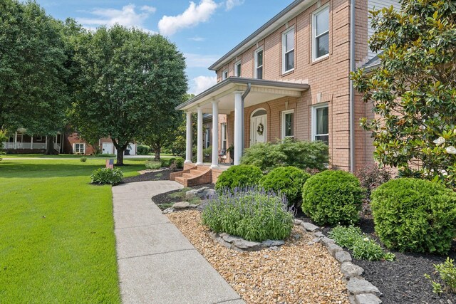 2305 Black Fox Ct, Murfreesboro, TN 37127 - view of front of house with covered porch and a front yard