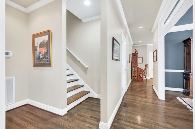 113 Abbeywood Dr, Nashville, TN 37215 - corridor with wood finished floors, stairs, crown molding, baseboards, and recessed lighting