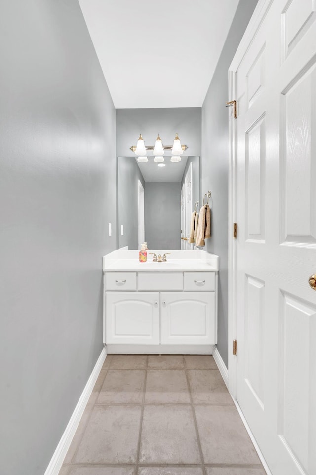 113 Abbeywood Dr, Nashville, TN 37215 - bathroom featuring baseboards and vanity