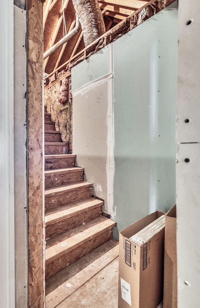 113 Abbeywood Dr, Nashville, TN 37215 - stairs featuring lofted ceiling