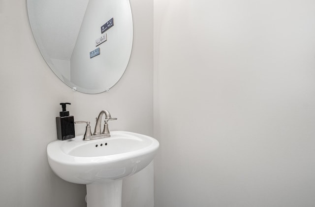 1840 Bethpage Dr, Murfreesboro, TN 37127 - bathroom featuring a sink