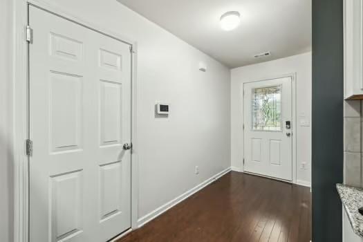 1470 Old Stone Rd, Lebanon, TN 37087 - entrance foyer featuring dark wood-style flooring and baseboards