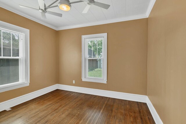 521 E Eastland St, Gallatin, TN 37066 - spare room featuring wood finished floors, baseboards, crown molding, and ceiling fan