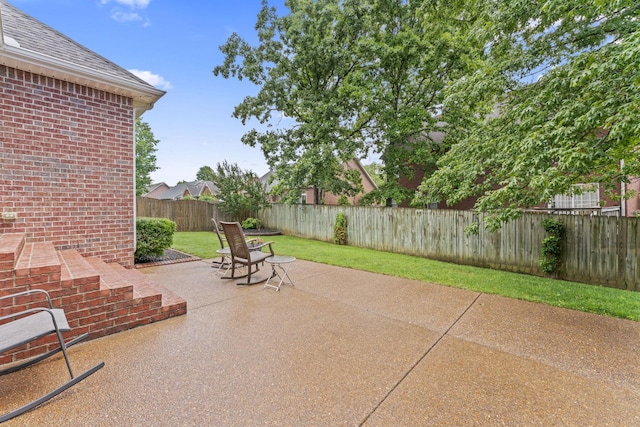 551 Bethany Cir, Murfreesboro, TN 37128 - fenced backyard featuring a patio area