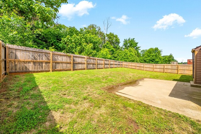1021 Charles Thomas Dr, Clarksville, TN 37042 - view of yard featuring a patio area