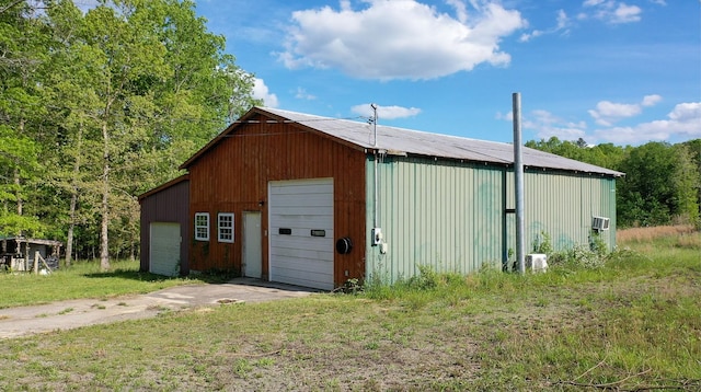 462 Clifford Dykes Rd, Tracy City, TN 37387 - view of outdoor structure with an outbuilding