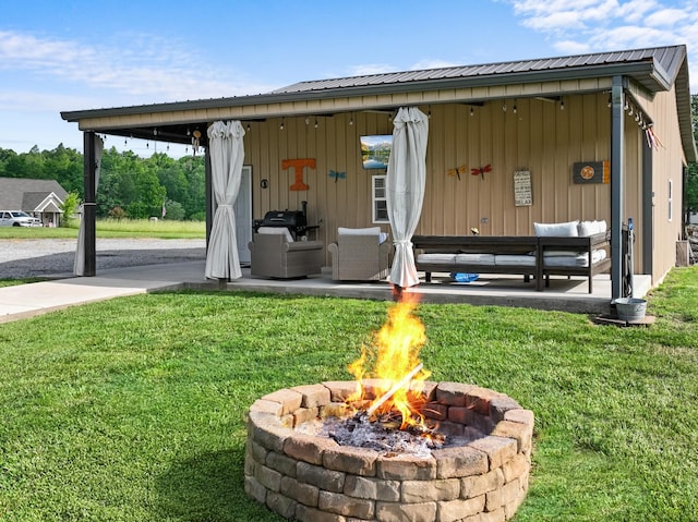 1383 Smith Chapel Rd, Shelbyville, TN 37160 - view of outdoor structure with a fire pit