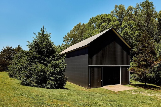 1794 Mosley Ferry Rd, Chapmansboro, TN 37035 - view of pole building featuring a lawn