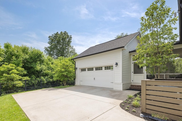2060 Bushnell Farm Dr, Franklin, TN 37064 - garage with driveway