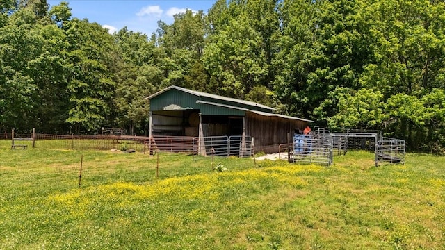 495 Baker Rd, Dickson, TN 37055 - stable with a wooded view