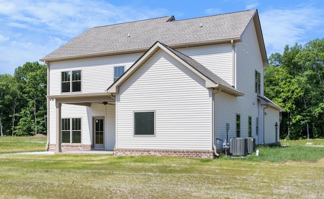 1456 Sango Commons Way, Clarksville, TN 37043 - back of property with a lawn and a shingled roof