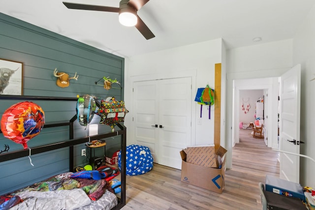 1930 Williams Rd, Lafayette, TN 37083 - rec room with wood finished floors and ceiling fan