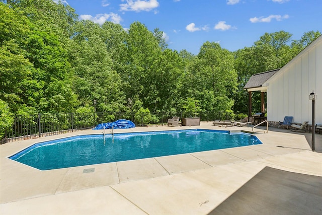 1930 Williams Rd, Lafayette, TN 37083 - view of swimming pool featuring a patio area