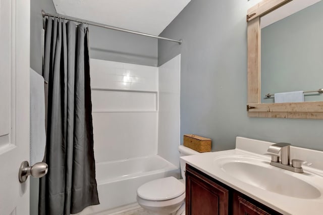 362 Shoshone Pl, Murfreesboro, TN 37128 - bathroom with shower / bath combination with curtain, toilet, and vanity