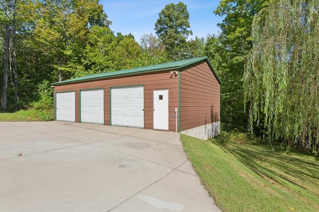 4455 Tarsus Rd, Palmyra, TN 37142 - view of detached garage