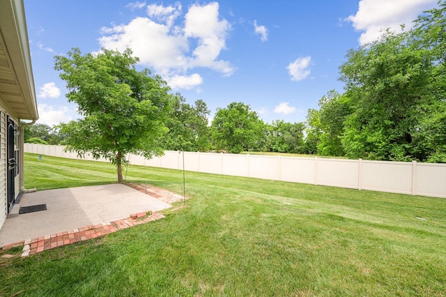 404 Biltmore Cir, Murfreesboro, TN 37128 - view of yard with a patio area