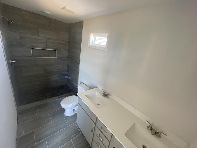 56 Charleston Cv, Clarksville, TN 37043 - full bath featuring a tile shower and double vanity