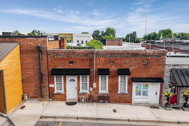 105 W Walnut St, Smithville, TN 37166 - view of property